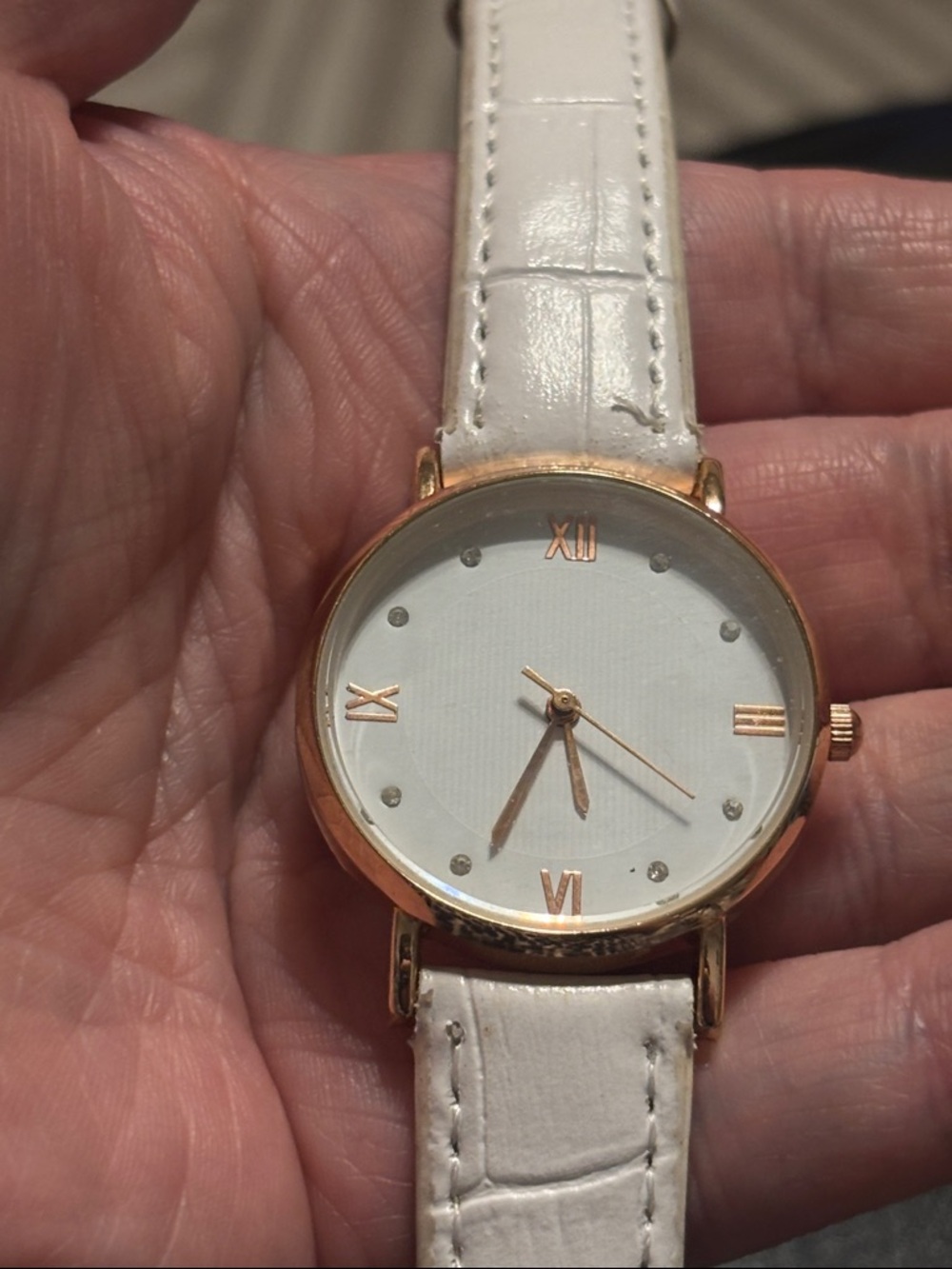 White Strap Rose Gold-Tone Round Face‎ Watch With Roman Numerals